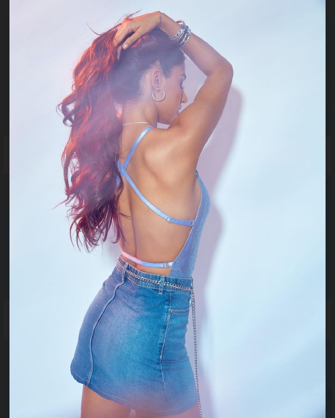 ഹോട്ട് ലുക്കില്‍ ദിഷ പടാണി, ചിത്രങ്ങള്‍ കാണാം