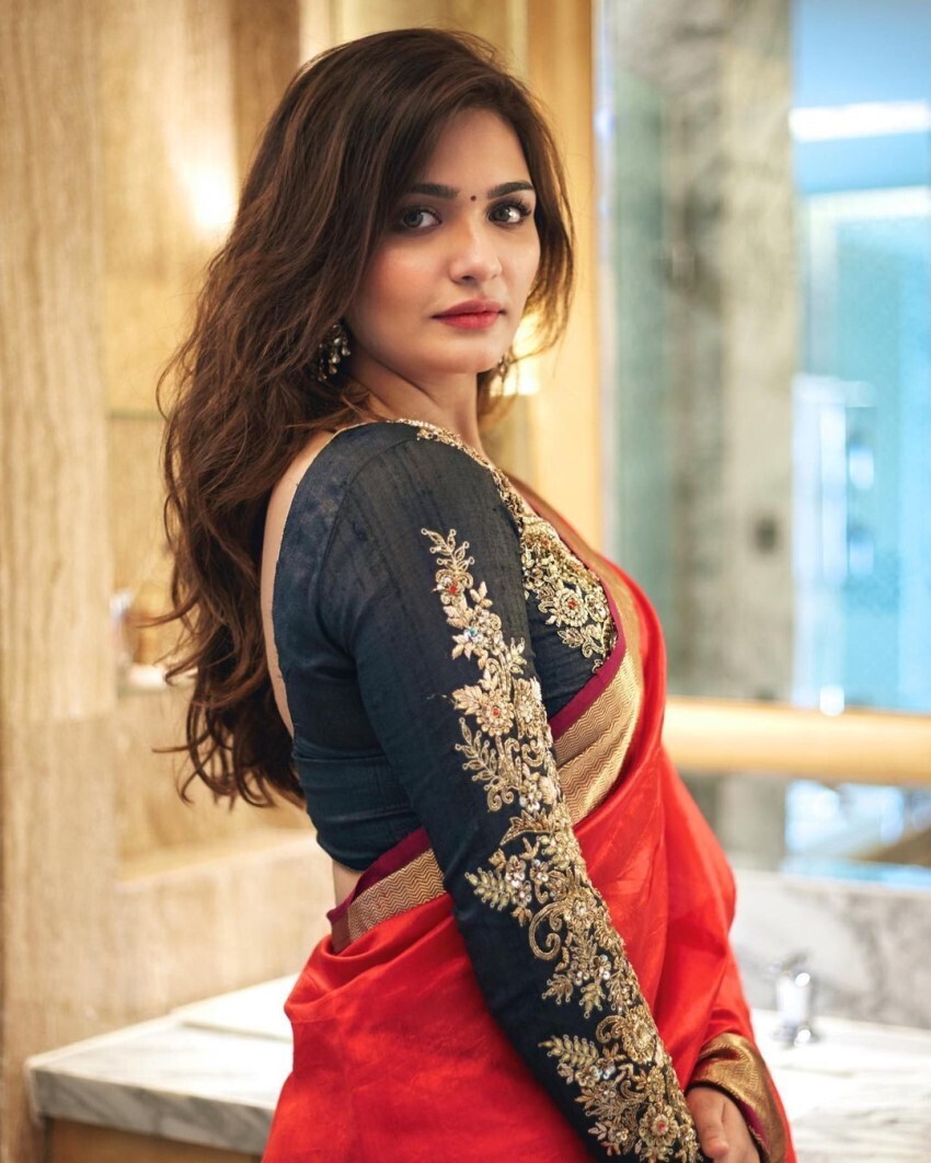 കിടിലന്‍ ലുക്കില്‍ ആരതി വെങ്കിടേഷ്, പുതിയ ചിത്രങ്ങള്‍ കാണാം