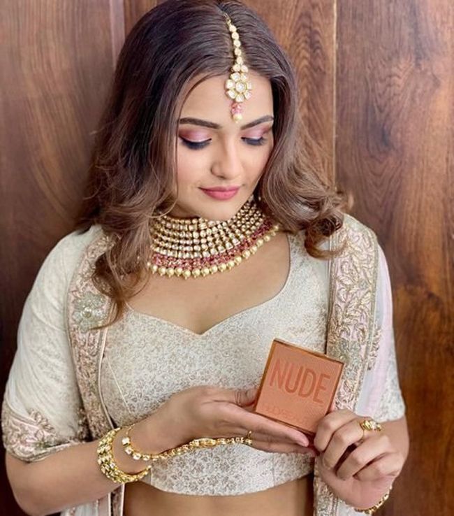 കിടിലന്‍ ലുക്കില്‍ ആരതി വെങ്കിടേഷ്, പുതിയ ചിത്രങ്ങള്‍ കാണാം