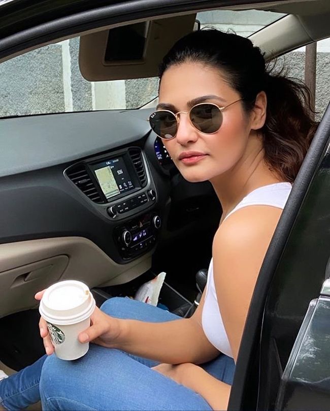 കിടിലന്‍ ലുക്കില്‍ ആരതി വെങ്കിടേഷ്, പുതിയ ചിത്രങ്ങള്‍ കാണാം