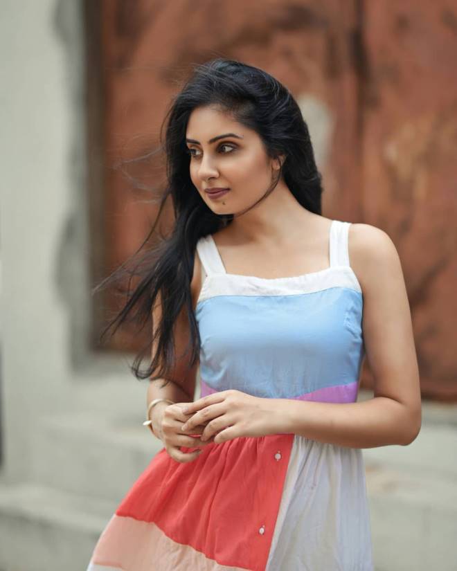 ഭാനു ശ്രീ മെഹ്റയുടെ പുതിയ ചിത്രങ്ങള്‍ കാണാം