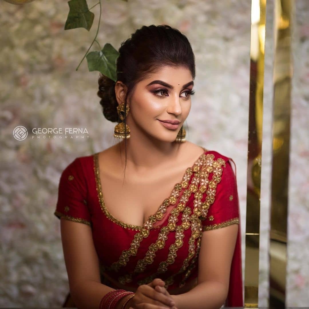 നടി യാഷിക ആനന്ദിന്റെ അടിപൊളി ചിത്രങ്ങള്‍ കാണാം