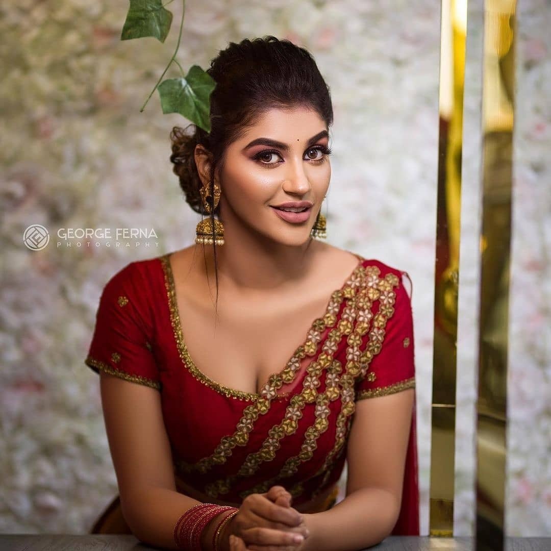 നടി യാഷിക ആനന്ദിന്റെ അടിപൊളി ചിത്രങ്ങള്‍ കാണാം