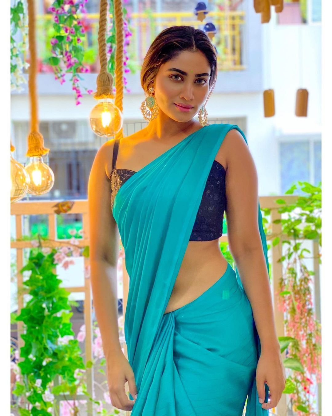 ശിവാനി നാരായണൻ - ഫോട്ടോ ഷൂട്ട് ചിത്രങ്ങൾ കാണാം
