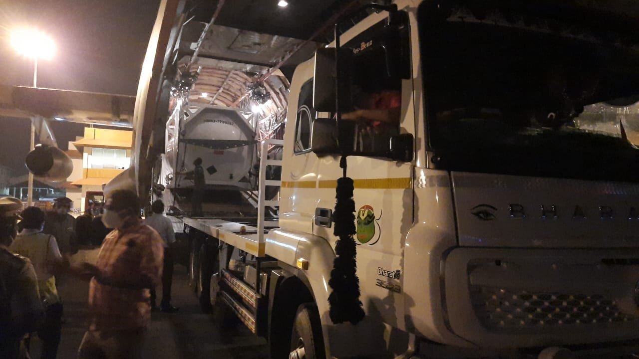 20 Tons Of Oxygen From Singapore Arrives In Kochi Airport