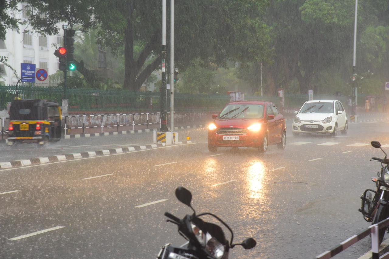സംസ്ഥാനത്ത് മഴ കനക്കുന്നു- ചിത്രങ്ങൾ 
