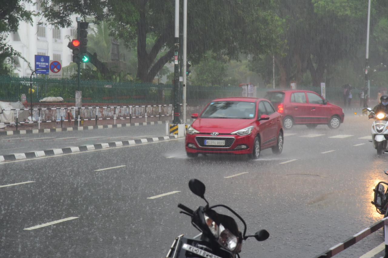 സംസ്ഥാനത്ത് മഴ കനക്കുന്നു- ചിത്രങ്ങൾ 