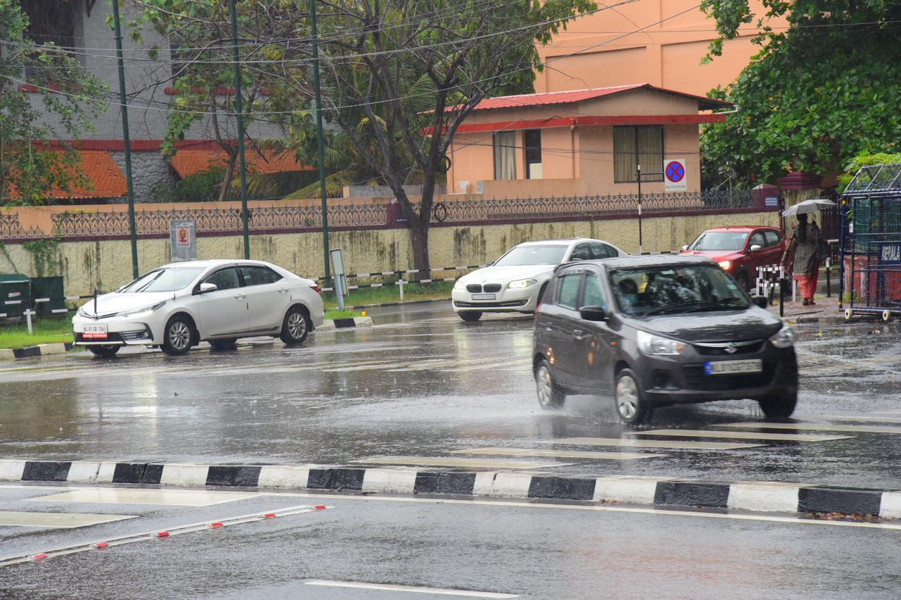 സംസ്ഥാനത്ത് മഴ കനക്കുന്നു- ചിത്രങ്ങൾ 