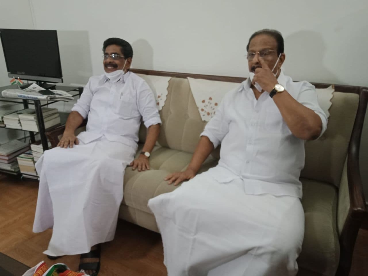 മുല്ലപ്പള്ളി രാമചന്ദ്രനെ കാണാനെത്തി കെപിസിസി പ്രസിഡന്റ് കെ സുധാകരന്‍