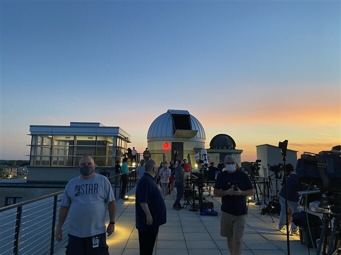 ഈ വര്‍ഷത്തെ ആദ്യ സുര്യഗ്രഹണം, ചിത്രങ്ങള്‍ കാണാം