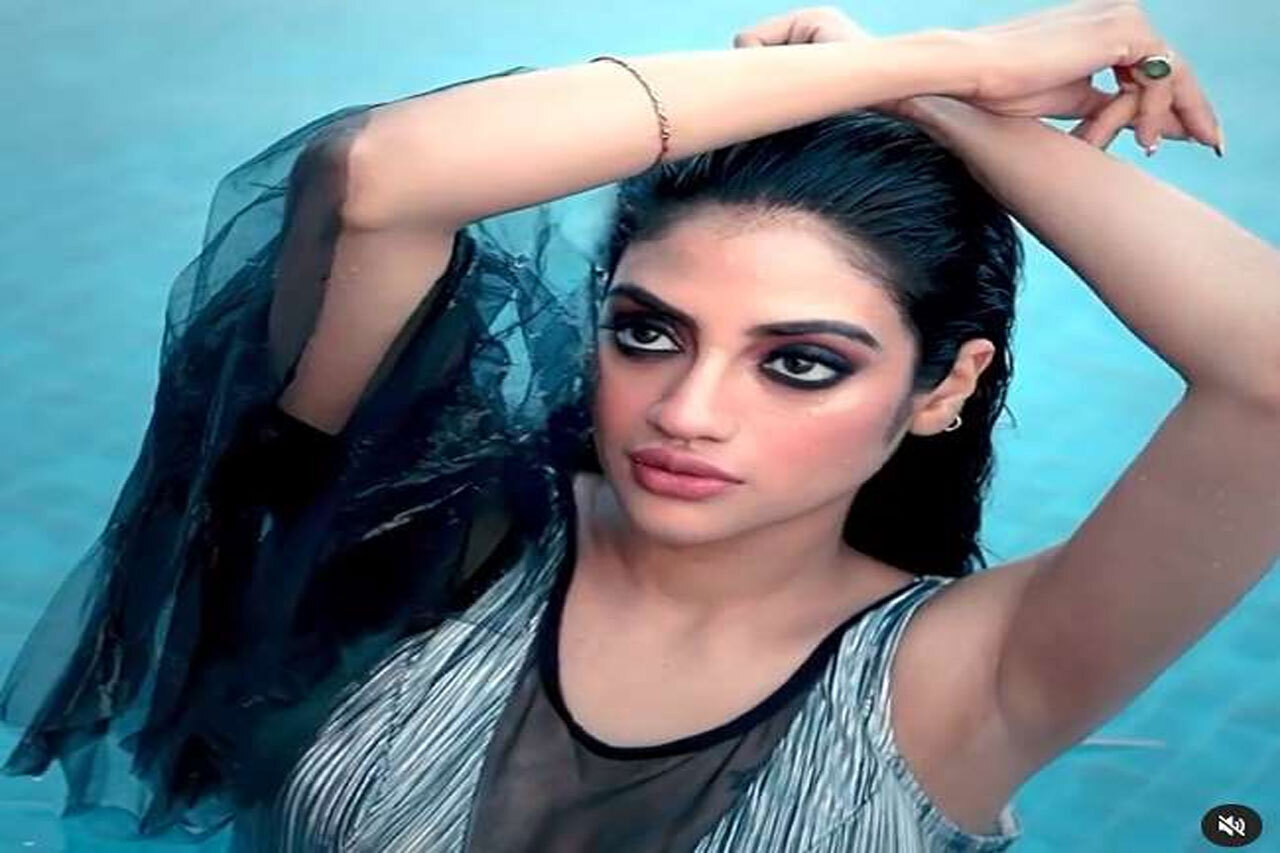 হট ফটোশ্যুটে নজর কাড়লেন নুসরত জাহান