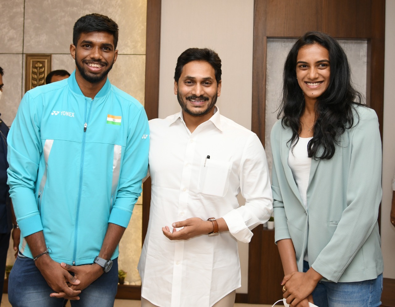 టోక్యో ఒలంపిక్స్‌లో పాల్గొనే ఏపీ క్రీడాకారులకు సీఎం జగన్ అభినందనలు