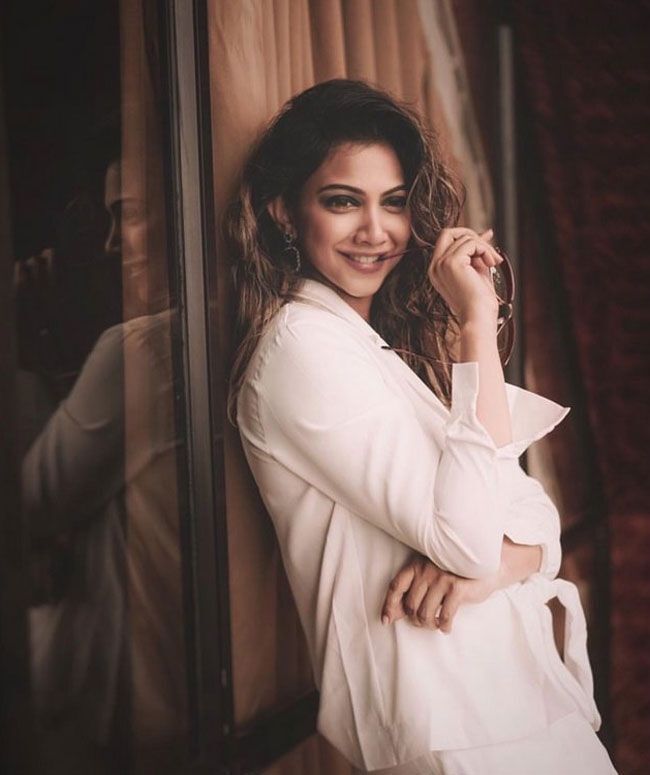 ക്യൂട്ട് ചിത്രങ്ങളുമായി പ്രിയ നടി മഡോണ സെബാസ്റ്റിന്‍