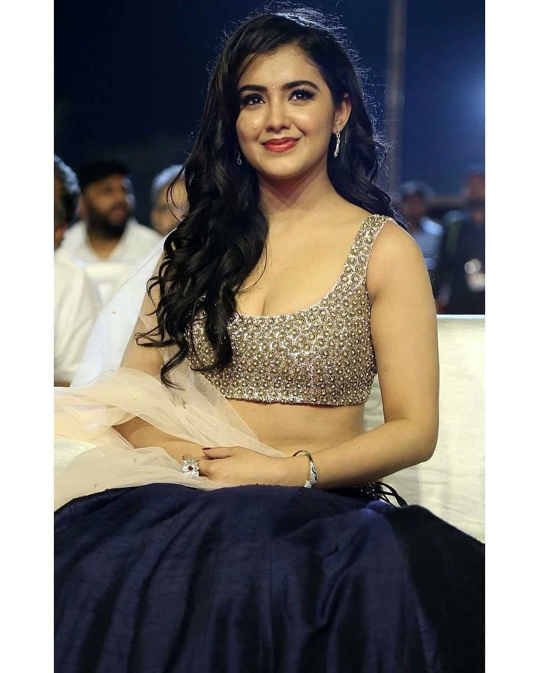 മാളവിക ശര്‍മയുടെ ഏറ്റവും പുതിയ എച്ച്ഡി ചിത്രങ്ങള്‍ കാണാം