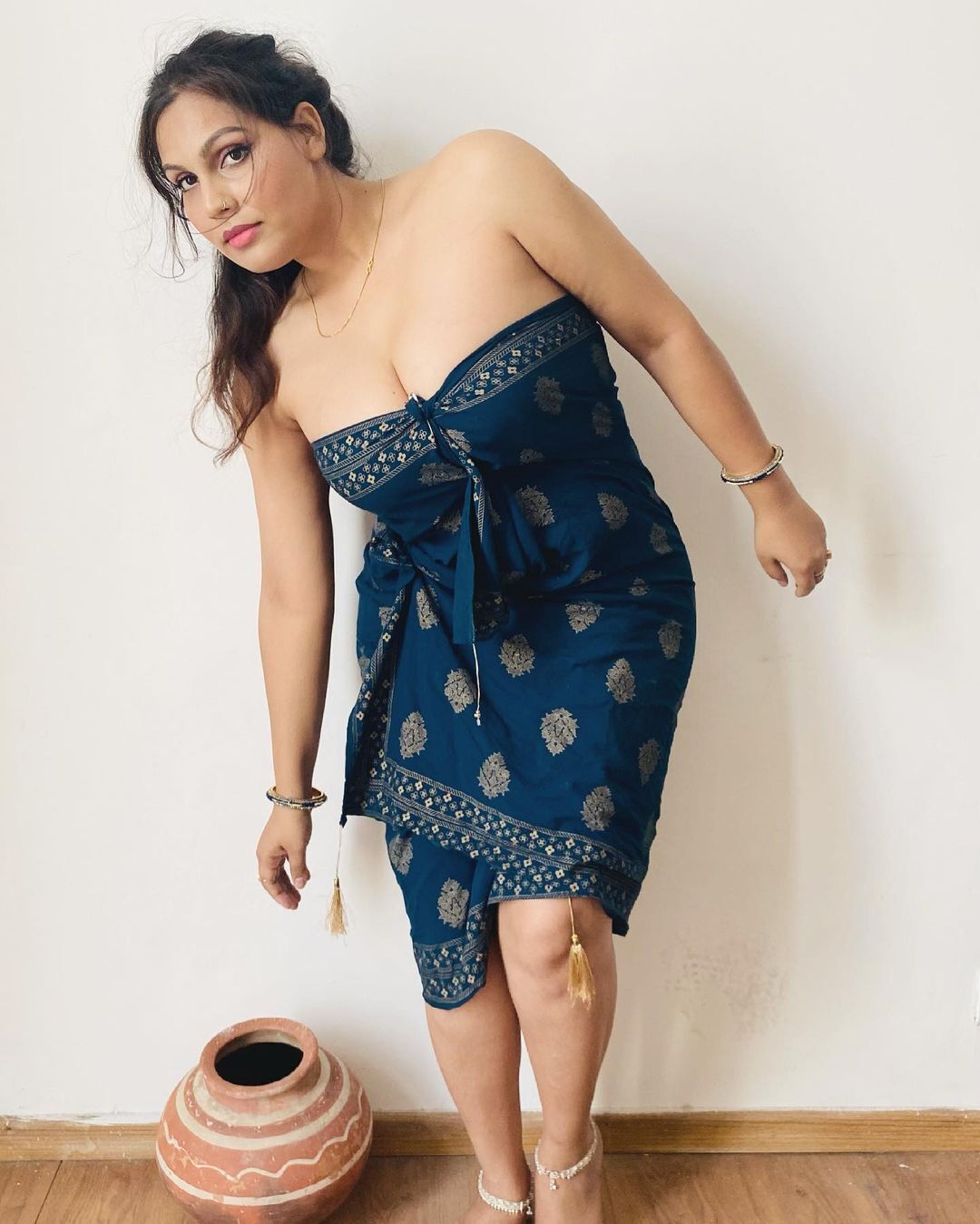 അടിപൊളി ലുക്കില്‍ തിളങ്ങി നിതി സിംഗ്; ഏറ്റവും പുതിയ ഫോട്ടോഷൂട്ട് കാണാം