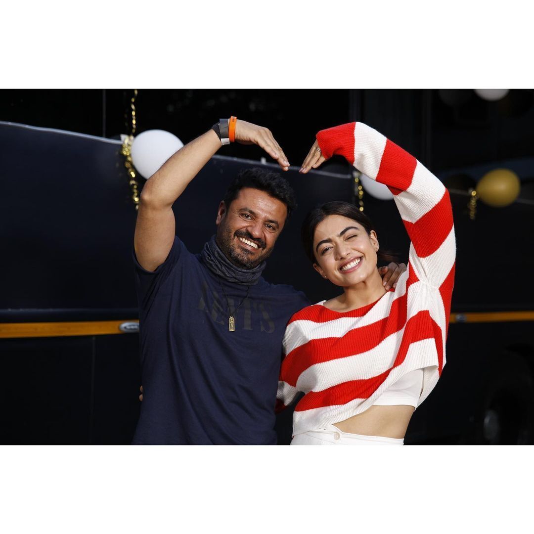 ക്യൂട്ട് ഹോട്ട് ലുക്കിൽ രഷ്മിക മന്ദന; പുതിയ ചിത്രങ്ങൾ കാണാം