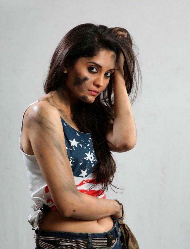 അതീവ ഗ്ലമറസായി സുർഭി പുരാണിക്; പുതിയ ഫൊട്ടോഷൂട്ട് ചിത്രങ്ങൾ കാണാം