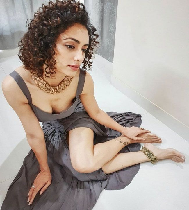 ക്യൂട്ട് ലുക്കിൽ വൈഭവി ഉപാധ്യായ- ചിത്രങ്ങൾ കാണാം