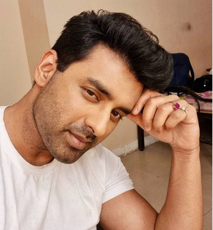 Elastikli ayollar külotlari ishtirokidagi onlayn porno filmlarni tomosha qiling Ular eshakni tashqariga chiqarib tashlamasdan (toplam)