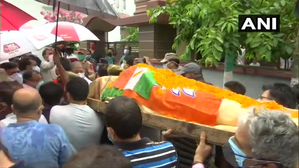 കശ്മീരില്‍ കൊല്ലപ്പെട്ട ബിജെപി കൗണ്‍സിലര്‍ രാകേഷ് പാണ്ഡ്യയുടെ ബന്ധുക്കളുടെ വിലാപം: ചിത്രങ്ങള്‍ കാണാം