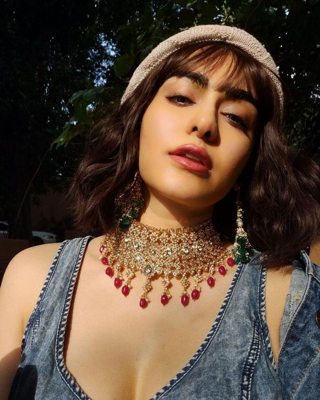 വൈറലായി ആദാ ശർമയുടെ സെൽഫ് പോർട്രെയ്റ്റ്; ചിത്രങ്ങൾ കാണാം