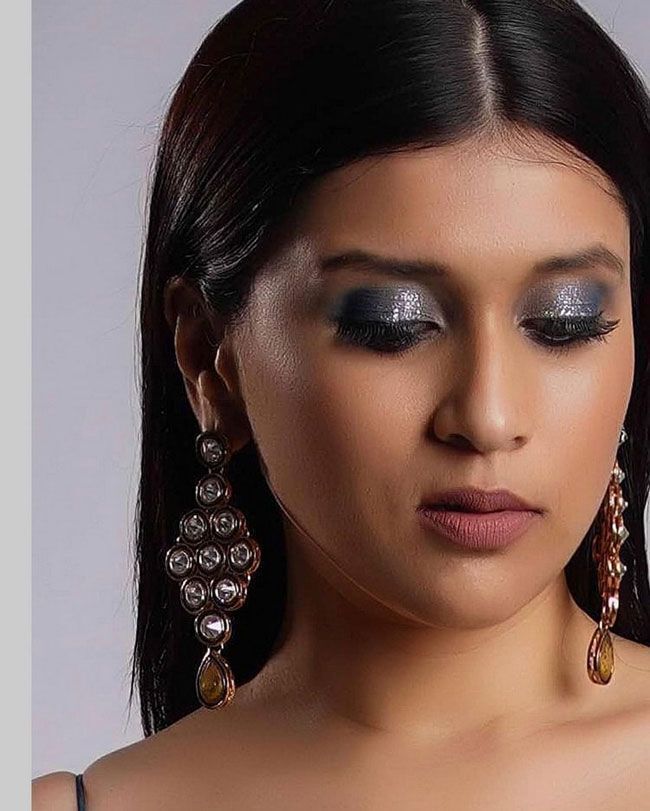 മന്നാര ചോപ്രയുടെ കിടലന്‍ ചിത്രങ്ങള്‍ കാണാം