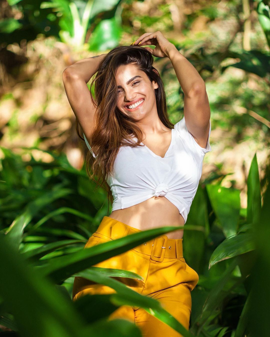 ഗ്ലാമറസ് ലുക്കിൽ സാക്ഷി ദ്വിവേദി; പുതിയ ചിത്രങ്ങൾ ഏറ്റെടുത്ത് സോഷ്യൽ മീഡിയ