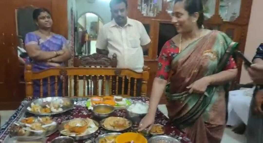 അമ്മായിഅച്ഛന്റെ 70ാം പിറന്നാളിന് 70 വിഭവങ്ങൾ ഒരുക്കി മരുമകൾ- ചിത്രങ്ങൾ കാണാം