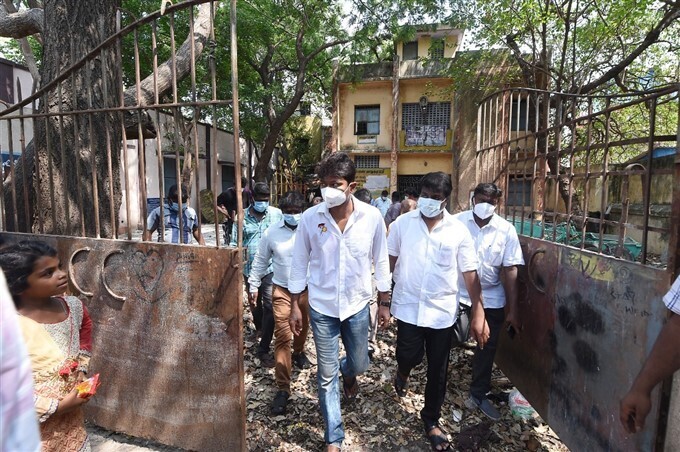 ഡിഎംകെ നേതാവ് ഉദയനിധി സ്റ്റാലിൻ തന്റെ മണ്ഡലം സന്ദർശിച്ചപ്പോൾ ചിത്രങ്ങൾ