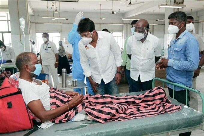 ഡിഎംകെ നേതാവ് ഉദയനിധി സ്റ്റാലിൻ തന്റെ മണ്ഡലം സന്ദർശിച്ചപ്പോൾ ചിത്രങ്ങൾ