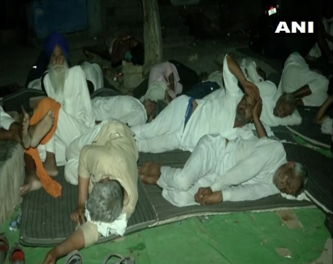 Farmers protest outside Tohana Police Station demanding release of farmers