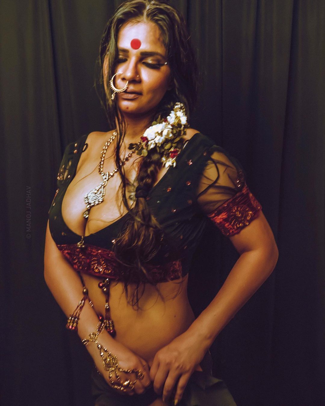 गंदी बात  फेम एक्ट्रेस आभा पॉल की इन Hot तस्वीरों को देखकर फैंस के छूट गए पसीने