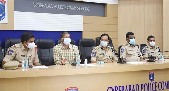 പാകിസ്താന്‍ മോചിപ്പിച്ച ഹൈദാരാബാദ് സ്വദേശി നാട്ടിലെത്തി; ചിത്രങ്ങള്‍ കാണാം