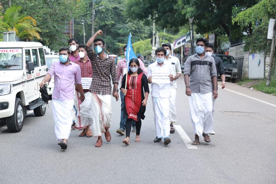 കമ്മീഷൻ അധ്യക്ഷ ജോസഫൈനെതിരെ കെഎസ്യു പ്രതിഷേധം- ചിത്രങ്ങൾ