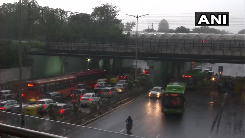 തലസ്ഥാന നഗരിയുടെ ചില ഭാഗങ്ങളില്‍ കനത്ത മഴ