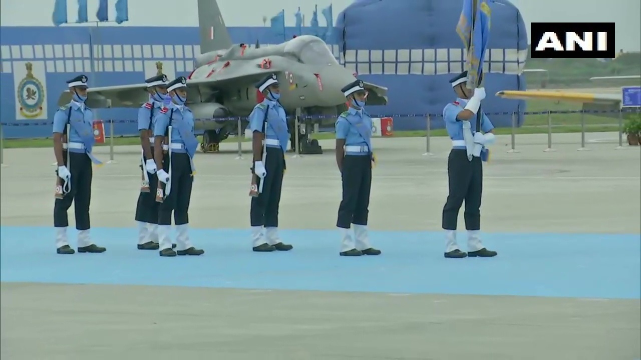 ഇന്ത്യന്‍ വ്യോമസേനയുടെ പാസിംഗ് ഔട്ട് പരേഡ്, തെലങ്കാനയിലെ ഡുണ്ടിഗല്‍ അക്കാദമിയില്‍ നിന്നുള്ള ചിത്രങ്ങള്‍ കാണാം