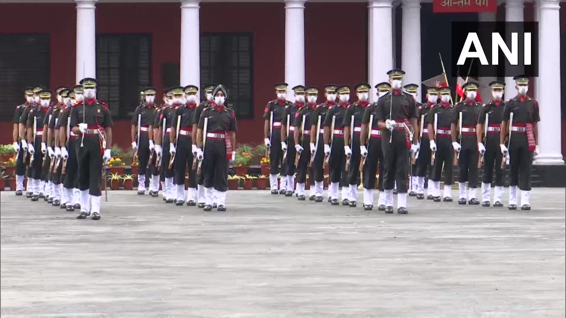 സൈനിക അക്കാദമിയിലെ പാസ്സിംഗ് ഔട്ട് പരേഡ്- ചിത്രങ്ങള്‍