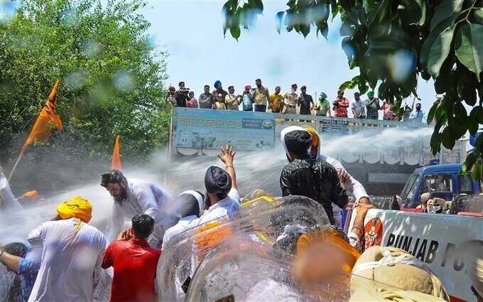 പഞ്ചാബില്‍ കോണ്‍ഗ്രസ് സര്‍ക്കാരിനെതിരെ ശിരോമണി അകാലിദള്‍-ബിഎസ്പി പ്രവര്‍ത്തകരുടെ പ്രതിഷേധം- ചിത്രങ്ങള്‍ കാണാം