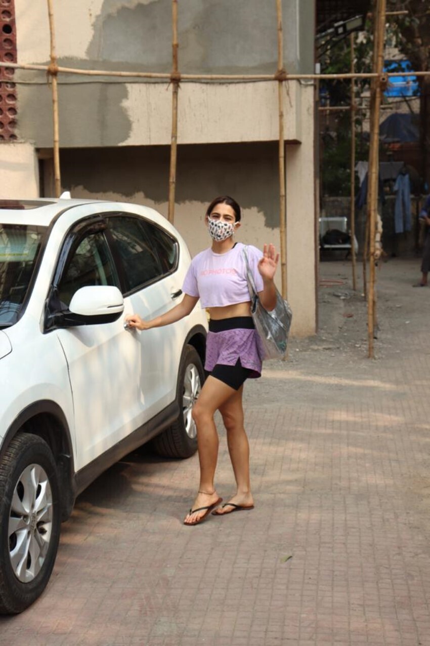 ക്യൂട്ട് സാറാ അലിഖാന്‍-പുതിയ ചിത്രങ്ങള്‍ കാണാം