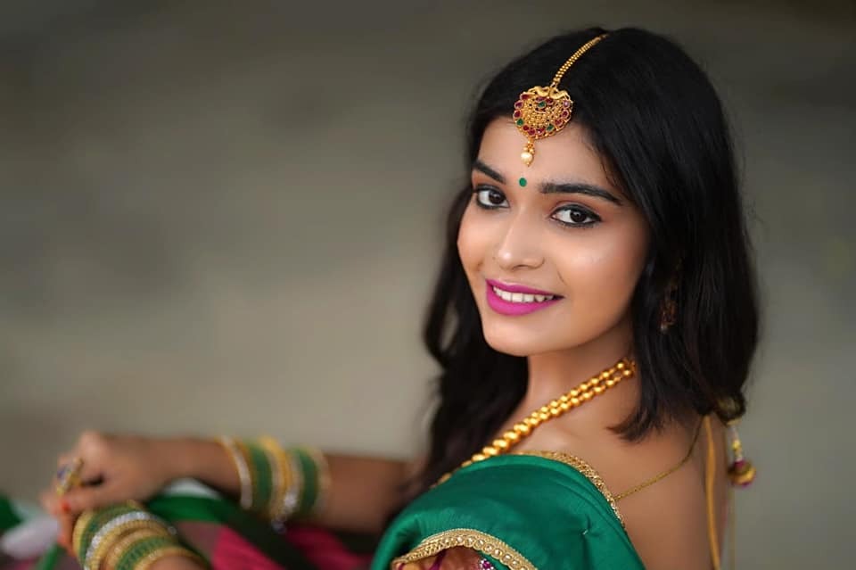 ഗ്രാമീണ പെണ്‍കൊടിയായി ദര്‍ശ ഗുപ്ത; നടിയുടെ മികച്ച ഫോട്ടോകള്‍ കാണാം