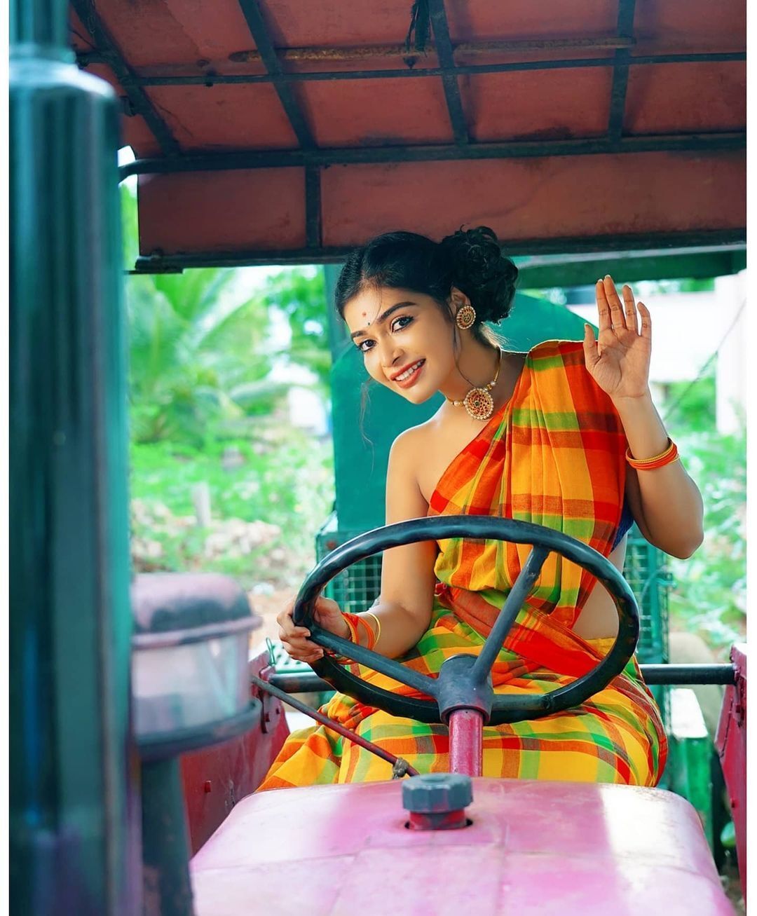 ഗ്രാമീണ പെണ്‍കൊടിയായി ദര്‍ശ ഗുപ്ത; നടിയുടെ മികച്ച ഫോട്ടോകള്‍ കാണാം