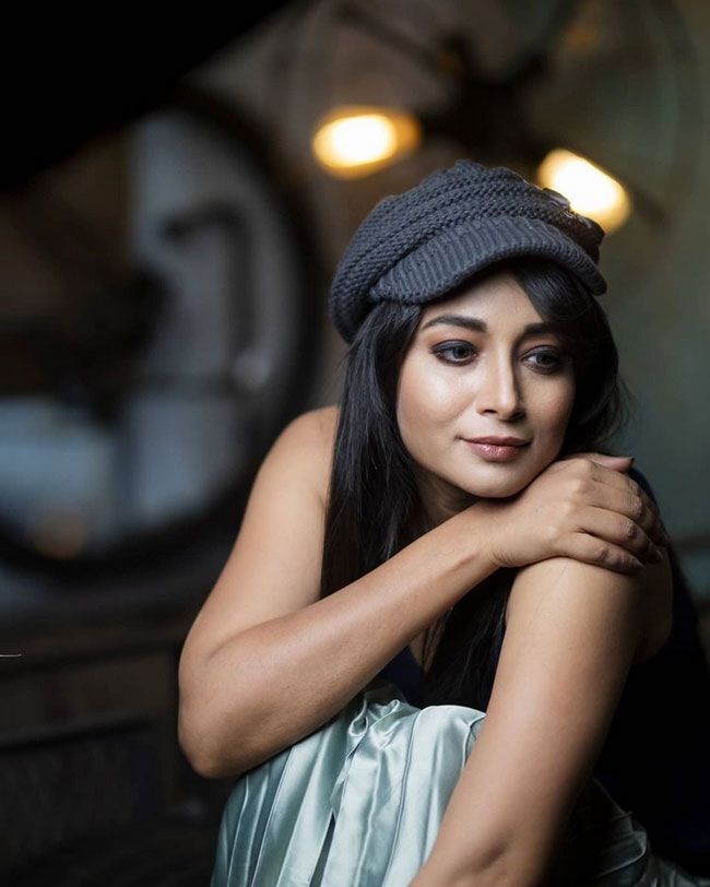 ഗ്ലാമറസ് ലുക്കിൽ ഭാനു ശ്രീ; താരത്തിന്റെ പുതിയ ചിത്രങ്ങൾ ഏറ്റെടുത്ത് ആരാധകർ