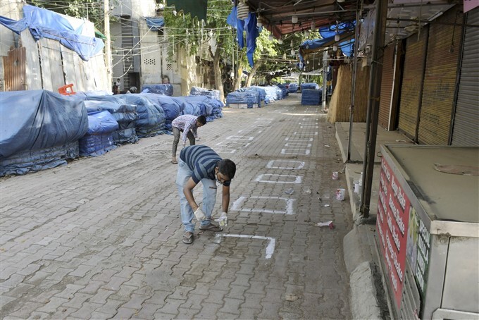 Unlock Process Begins In Delhi with 50% Capacity