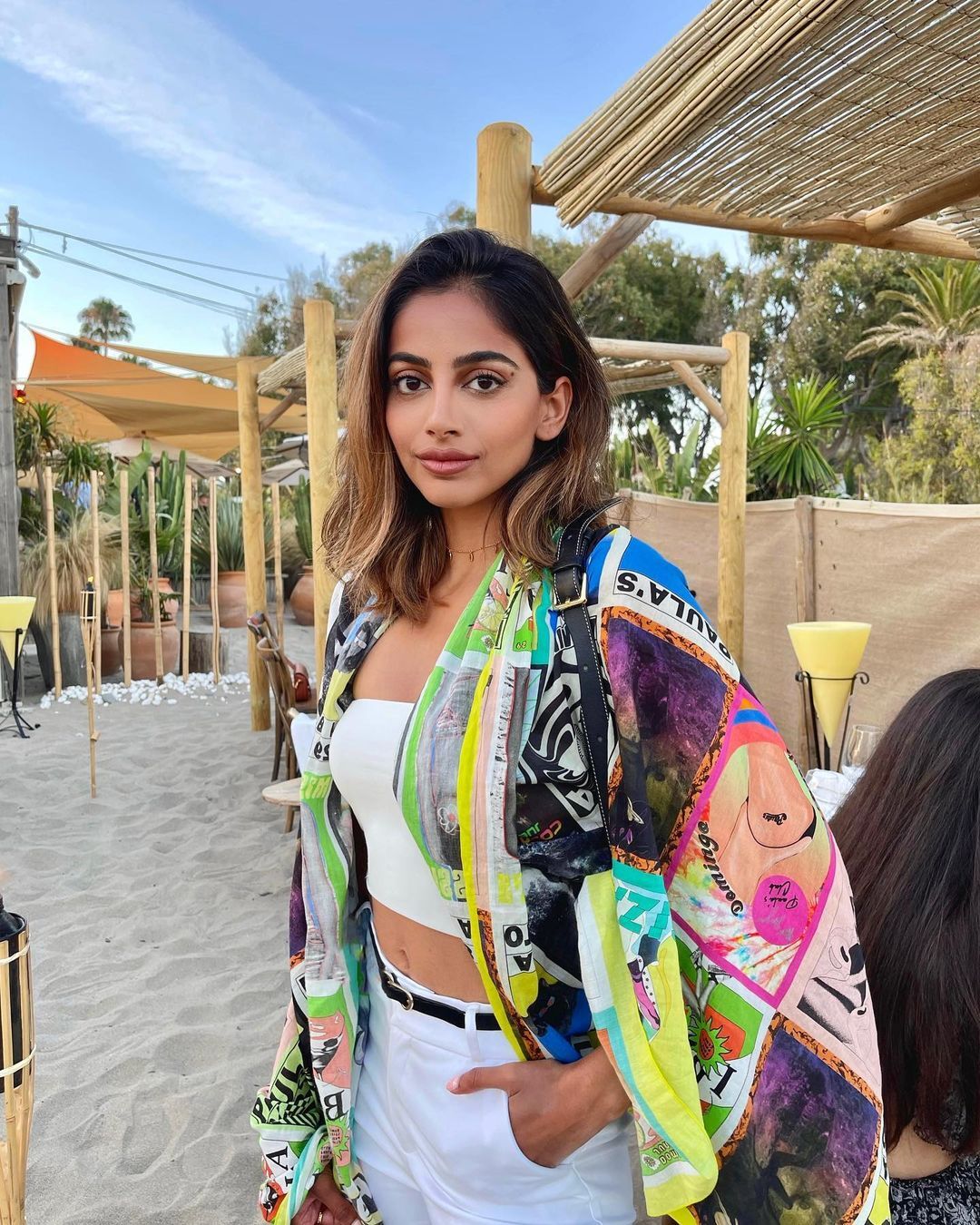 பச்சை பிகினியில் சன் பாத்.. நடிகை பனிடா சந்து சூடான ஹாட் போட்டோஸ்!