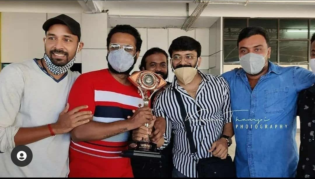 ആരാധകര്‍ നിലത്ത് നിര്‍ത്തിയില്ല: ഒടുവില്‍ മണിക്കുട്ടനേയും ഉള്‍പ്പെടുത്തി നവരസയുടെ ട്രെയ്‍ലര്‍