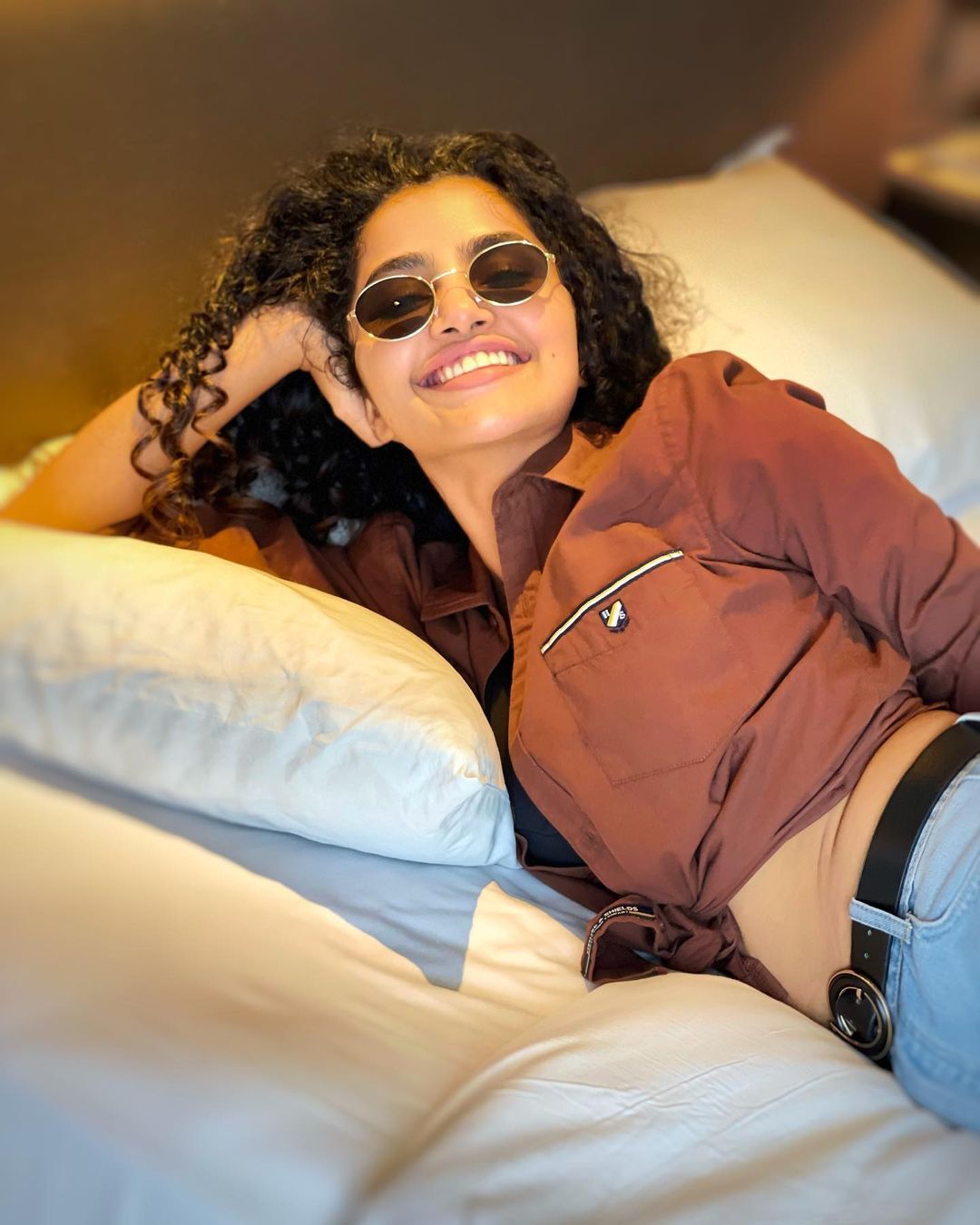 ഹോട്ട് ലുക്കിൽ അനുപമ; ചിത്രങ്ങളേറ്റെടുത്ത് സോഷ്യൽ മീഡിയ