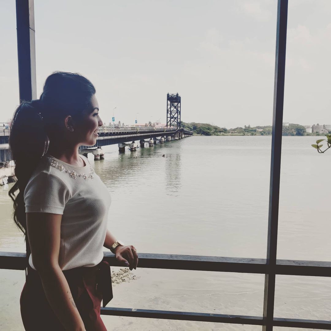 സാരിയില്‍ ഗ്ലാമറസ് ലുക്കുമായി ബ്ലെസി കുര്യന്‍; വൈറല്‍ ഫോട്ടോഷൂട്ട് കാണാം