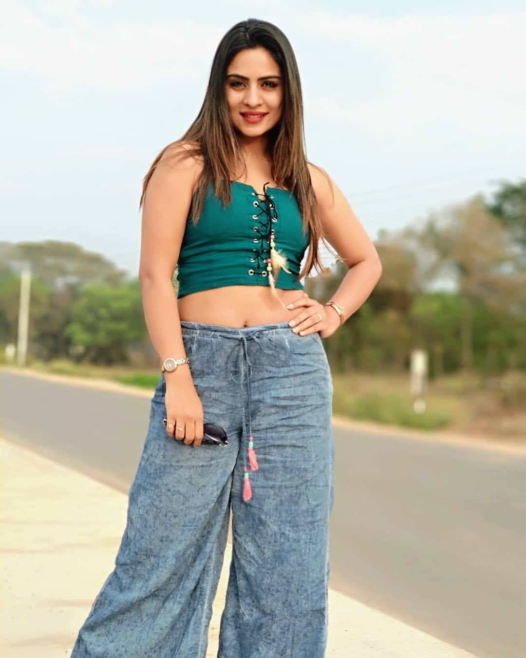 ഹോട്ട് ഇൻ ഫിറ്റ്; വർക്ക്ഔട്ട് ചിത്രങ്ങളുമായി ദീപിക ദാസ്