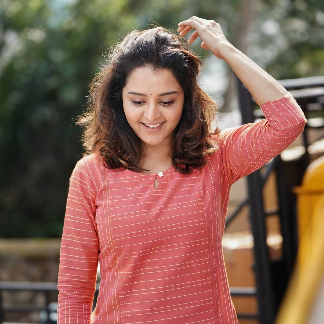 മഞ്ജു വാര്യരുടെ കിടിലൻ ഫൊട്ടോഷൂട്ട്; ഏറ്റെടുത്ത് ആരാധകർ