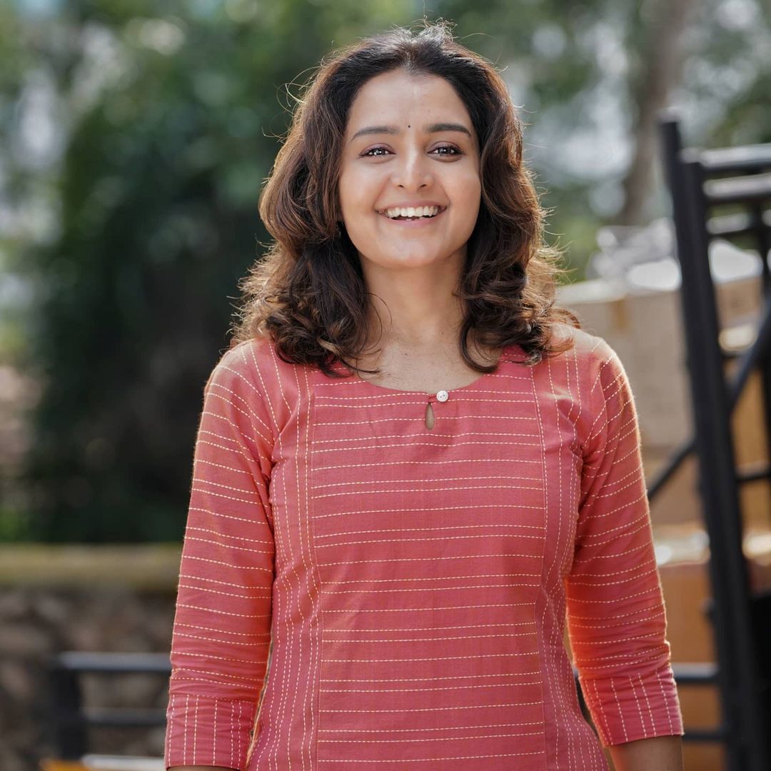 മഞ്ജു വാര്യരുടെ കിടിലൻ ഫൊട്ടോഷൂട്ട്; ഏറ്റെടുത്ത് ആരാധകർ